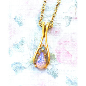 Avon Fireglow Teardrop Pendant / Necklace - 1977 Opal and Rhinestone Beauty!